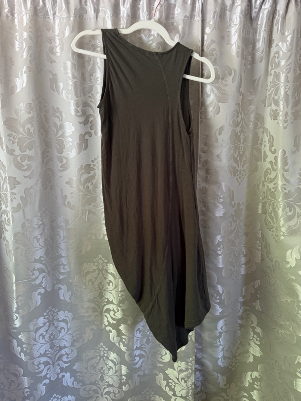 Bella Luxx Olive Green Scoop Neck Tank/E088